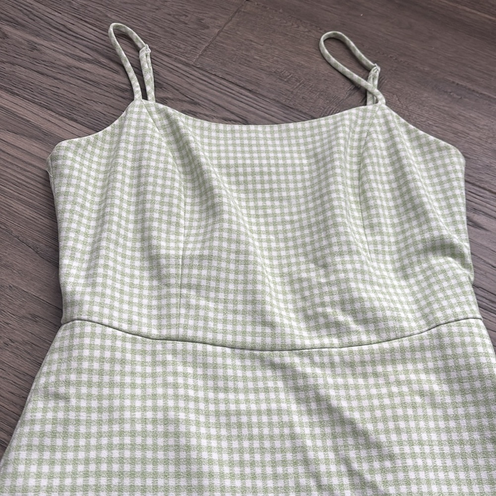 Wildfred | Aritzia Isabelle dress in gingham light green and white size 4 - Picture 6 of 16